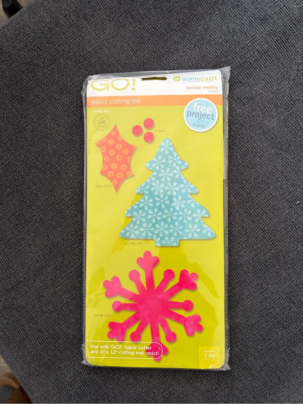 GO! Holiday Medley Fabric Cutting Die - Blue & Pink